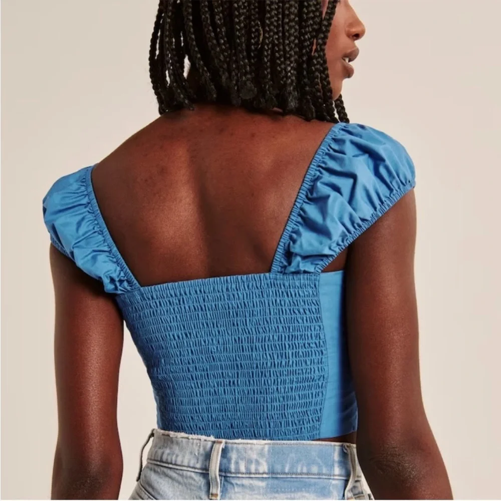 Abercrombie & Fitch structured‎ blue top smocked back puff sleeve medium